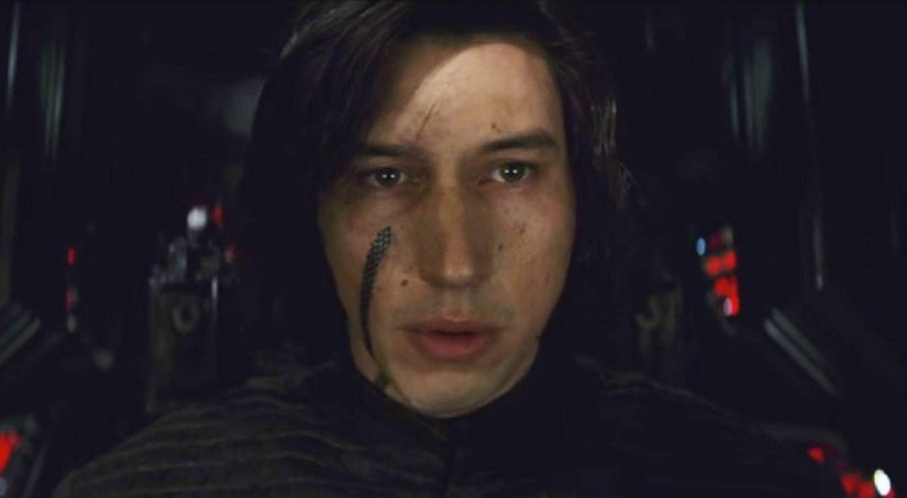 Shirtless-Kylo-Ren-Scene-Star-Wars-Last-Jedi